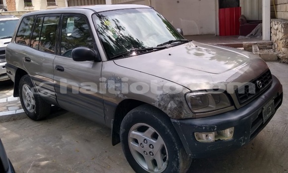 Acheter Occasion Voiture Toyota RAV4 Beige à Port-au-Prince, Ouest Acheter Occasion Voiture Toyota RAV4 Beige à Port-au-Prince, Ouest
