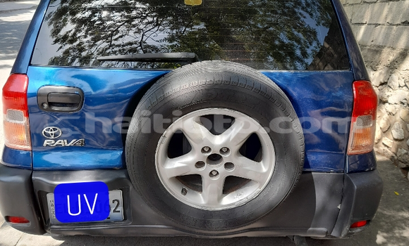 Acheter Occasion Voiture Toyota RAV4 Bleu à Petionville, Ouest Acheter Occasion Voiture Toyota RAV4 Bleu à Petionville, Ouest