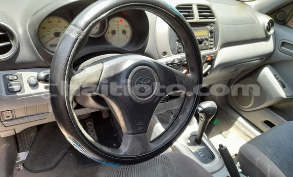 Acheter Occasion Voiture Toyota RAV4 Bleu à Petionville, Ouest Acheter Occasion Voiture Toyota RAV4 Bleu à Petionville, Ouest