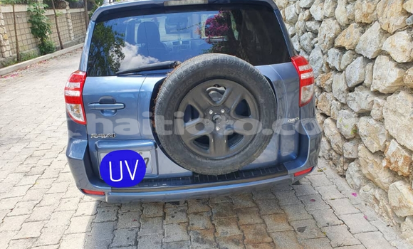 Acheter Occasion Voiture Toyota RAV4 Bleu à Petionville, Ouest Acheter Occasion Voiture Toyota RAV4 Bleu à Petionville, Ouest