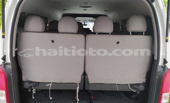 Acheter Occasion Voiture Toyota Hiace Blanc à Cap-Haitien, Nord Acheter Occasion Voiture Toyota Hiace Blanc à Cap-Haitien, Nord