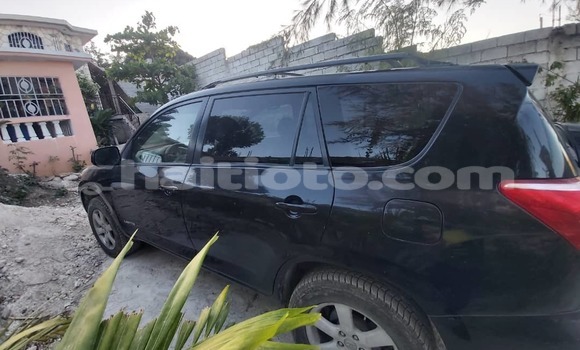 Acheter Occasion Voiture Toyota RAV4 Noir à Petionville, Ouest Acheter Occasion Voiture Toyota RAV4 Noir à Petionville, Ouest