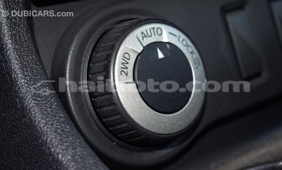 Acheter Import Voiture Renault Duster Blanc à Import - Dubai, Artibonite Acheter Import Voiture Renault Duster Blanc à Import - Dubai, Artibonite
