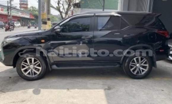 Acheter Occasion Voiture Toyota Fortuner Marron à Cap-Haitien, Nord Acheter Occasion Voiture Toyota Fortuner Marron à Cap-Haitien, Nord