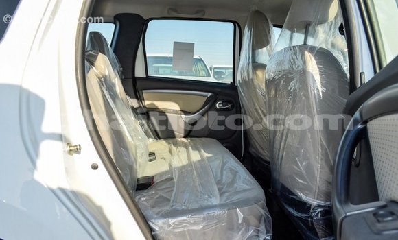 Acheter Import Voiture Renault Duster Blanc à Import - Dubai, Artibonite Acheter Import Voiture Renault Duster Blanc à Import - Dubai, Artibonite