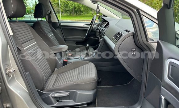 Acheter Import Voiture Volkswagen Golf Gris à Delmas, Ouest Acheter Import Voiture Volkswagen Golf Gris à Delmas, Ouest