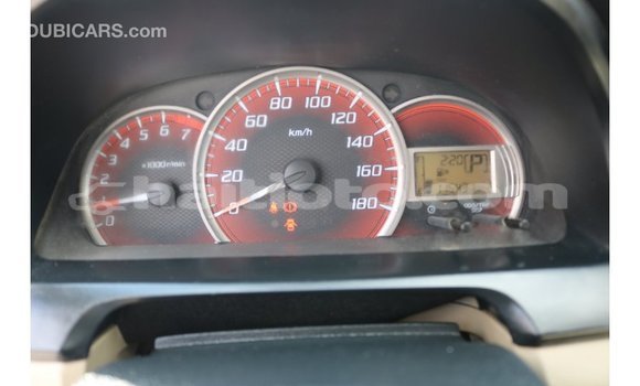 Acheter Import Voiture Toyota Avanza Blanc à Import - Dubai, Artibonite