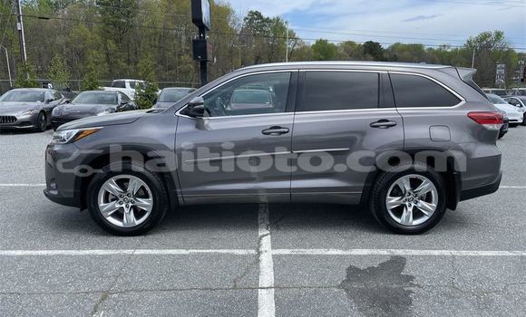 Buy Used Toyota Highlander Other Car in Anse-d'Hainault in Grand'Anse Buy Used Toyota Highlander Other Car in Anse-d'Hainault in Grand'Anse