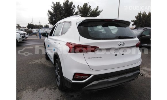 Acheter Import Voiture Hyundai Santa Fe Blanc à Import - Dubai, Artibonite Acheter Import Voiture Hyundai Santa Fe Blanc à Import - Dubai, Artibonite