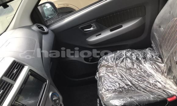 Acheter Neuf Voiture Toyota Aqua Gris à Port-au-Prince, Ouest Acheter Neuf Voiture Toyota Aqua Gris à Port-au-Prince, Ouest