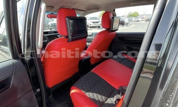 Buy Used Toyota Hilux Black Car in Cap-Haitien in Nord Buy Used Toyota Hilux Black Car in Cap-Haitien in Nord