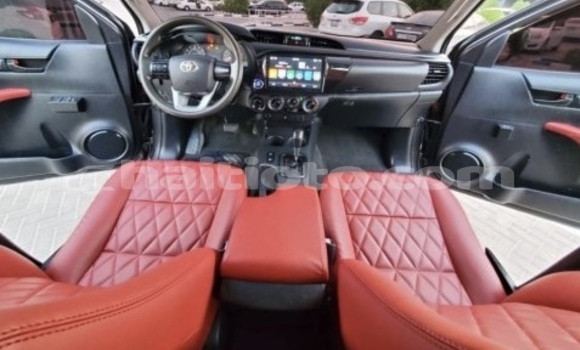 Buy Used Toyota Hilux Black Car in Cap-Haitien in Nord Buy Used Toyota Hilux Black Car in Cap-Haitien in Nord