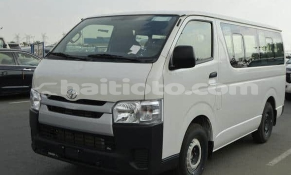 Acheter Occasion Voiture Toyota Hiace Blanc à Port-au-Prince, Ouest Acheter Occasion Voiture Toyota Hiace Blanc à Port-au-Prince, Ouest