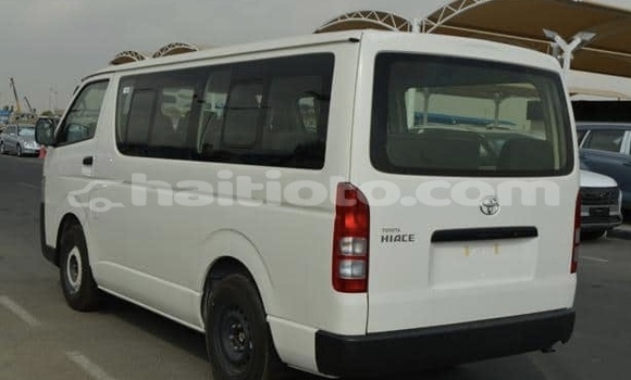 Acheter Occasion Voiture Toyota Hiace Blanc à Port-au-Prince, Ouest Acheter Occasion Voiture Toyota Hiace Blanc à Port-au-Prince, Ouest