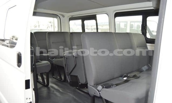 Acheter Occasion Voiture Toyota Hiace Blanc à Port-au-Prince, Ouest Acheter Occasion Voiture Toyota Hiace Blanc à Port-au-Prince, Ouest