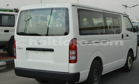 Acheter Occasion Voiture Toyota Hiace Blanc à Cap-Haitien, Nord Acheter Occasion Voiture Toyota Hiace Blanc à Cap-Haitien, Nord