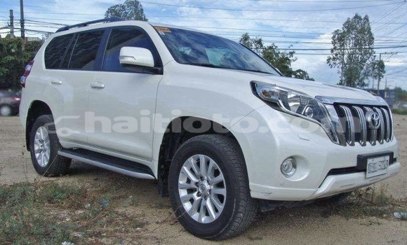 Acheter Occasion Voiture Toyota Land Cruiser Prado Blanc à Saint-Louis-du-Nord, Nord-Ouest