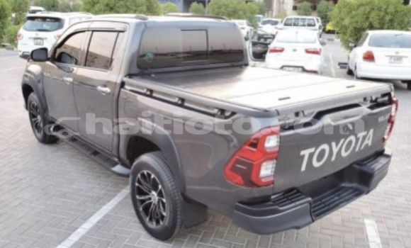 Acheter Occasion Voiture Toyota Hilux Noir à Saint-Marc, Artibonite Acheter Occasion Voiture Toyota Hilux Noir à Saint-Marc, Artibonite