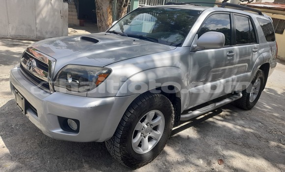 Acheter Occasion Voiture Toyota 4Runner Gris à Petionville, Ouest Acheter Occasion Voiture Toyota 4Runner Gris à Petionville, Ouest