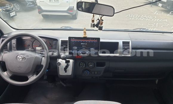 Buy Used Toyota Hiace White Car in Port-au-Prince in Ouest Buy Used Toyota Hiace White Car in Port-au-Prince in Ouest