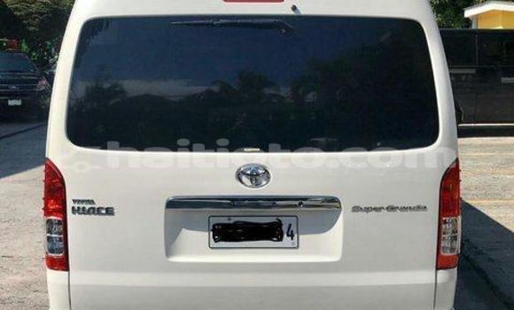 Acheter Occasion Voiture Toyota Hiace Blanc à Port-au-Prince, Ouest Acheter Occasion Voiture Toyota Hiace Blanc à Port-au-Prince, Ouest