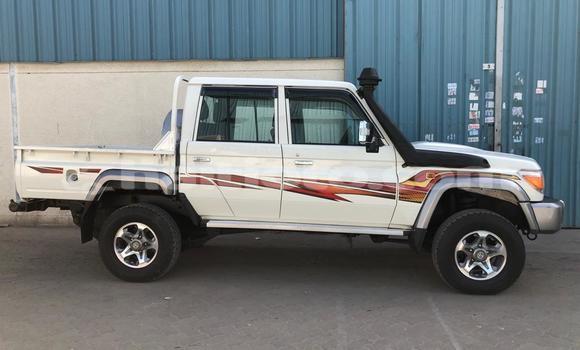 Buy Used Toyota Land Cruiser White Car in Port-de-Paix in Nord-Ouest Buy Used Toyota Land Cruiser White Car in Port-de-Paix in Nord-Ouest