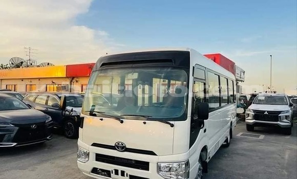 Acheter Occasion Voiture Toyota Coaster Blanc à Gros-Morne, Artibonite
