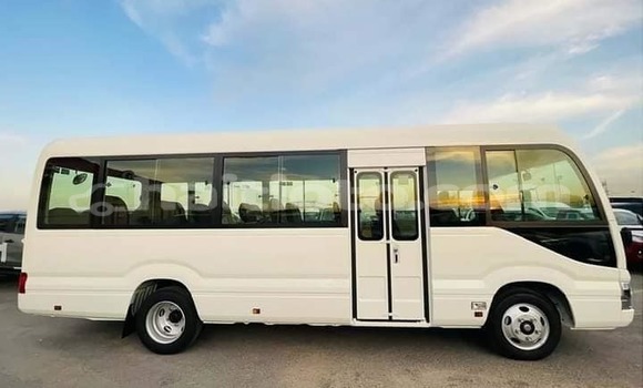 Buy Used Toyota Coaster White Car in Gros-Morne in Artibonite Buy Used Toyota Coaster White Car in Gros-Morne in Artibonite