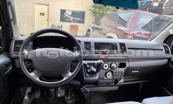 Buy Used Toyota Hiace White Car in Cap-Haitien in Nord Buy Used Toyota Hiace White Car in Cap-Haitien in Nord