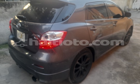 Buy Used Toyota Matrix Black Car in Petionville in Ouest Buy Used Toyota Matrix Black Car in Petionville in Ouest