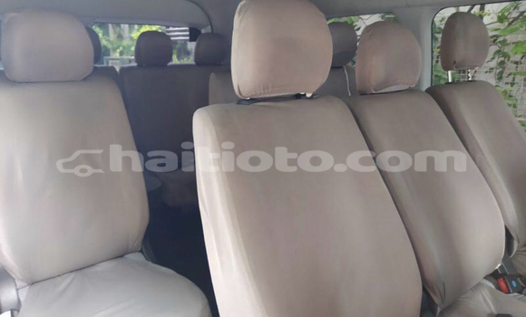 Buy Used Toyota Hiace White Car in Port-au-Prince in Ouest Buy Used Toyota Hiace White Car in Port-au-Prince in Ouest