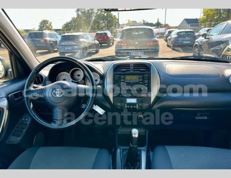 Big with watermark toyota rav4 ouest port au prince 4087