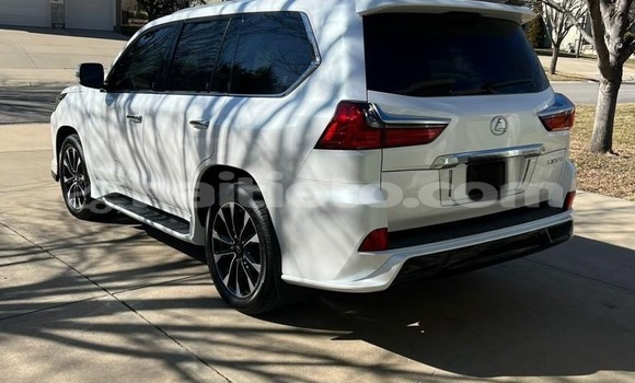 Buy Used Lexus LX 570 White Car in Anse-d'Hainault in Grand'Anse Buy Used Lexus LX 570 White Car in Anse-d'Hainault in Grand'Anse