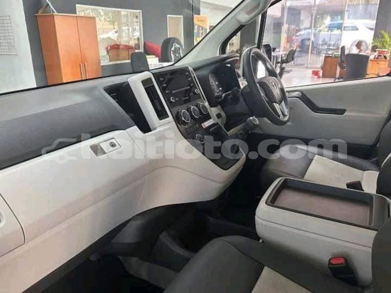 Big with watermark toyota hiace ouest port au prince 4106