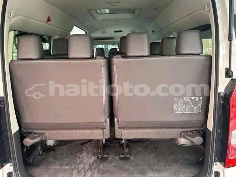 Big with watermark toyota hiace ouest port au prince 4106