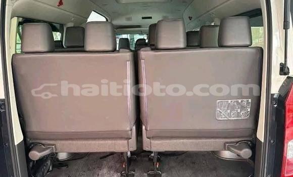 Buy Used Toyota Hiace White Car in Port-au-Prince in Ouest Buy Used Toyota Hiace White Car in Port-au-Prince in Ouest