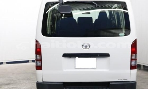 Buy Used Toyota Hiace White Car in Cap-Haitien in Nord Buy Used Toyota Hiace White Car in Cap-Haitien in Nord