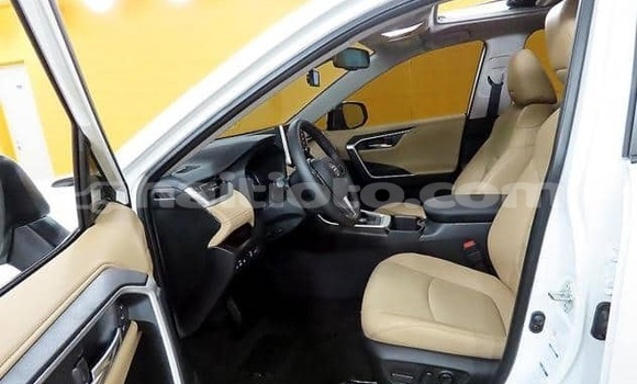 Buy Used Toyota RAV4 White Car in Cap-Haitien in Nord Buy Used Toyota RAV4 White Car in Cap-Haitien in Nord