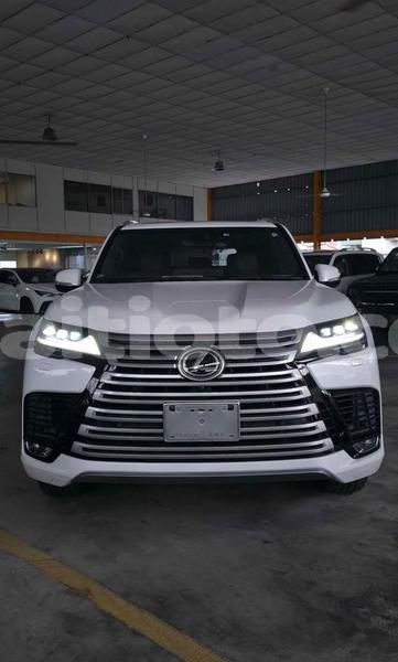 Big with watermark lexus lx ouest carrefour 4117