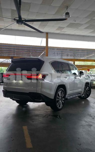 Big with watermark lexus lx ouest carrefour 4117