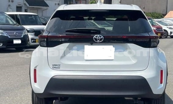 Buy Used Toyota Yaris White Car in Cap-Haitien in Nord Buy Used Toyota Yaris White Car in Cap-Haitien in Nord