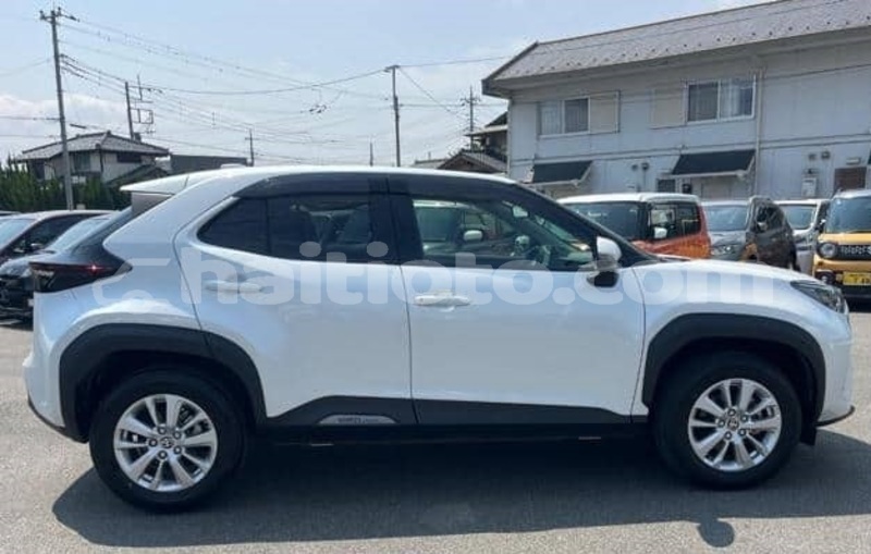 Big with watermark toyota yaris nord cap haitien 4132