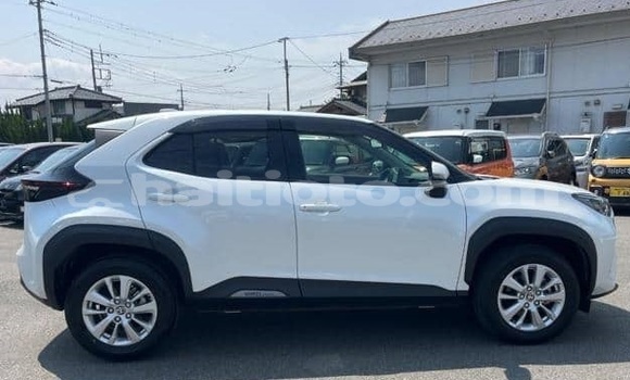 Buy Used Toyota Yaris White Car in Cap-Haitien in Nord Buy Used Toyota Yaris White Car in Cap-Haitien in Nord