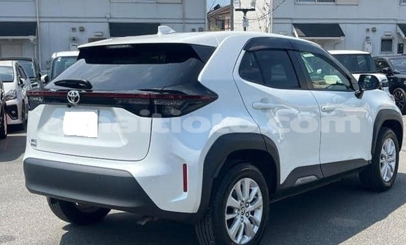 Buy Used Toyota Yaris White Car in Cap-Haitien in Nord Buy Used Toyota Yaris White Car in Cap-Haitien in Nord