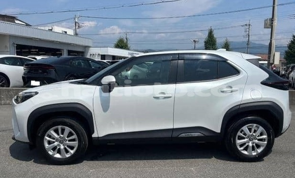 Buy Used Toyota Yaris White Car in Cap-Haitien in Nord Buy Used Toyota Yaris White Car in Cap-Haitien in Nord