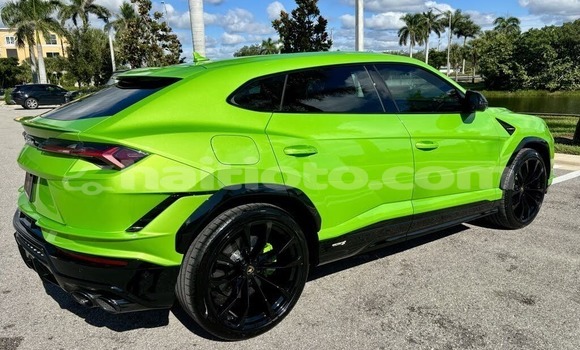 Buy Used Lamborghini Urus Green Car in Cap-Haitien in Nord Buy Used Lamborghini Urus Green Car in Cap-Haitien in Nord