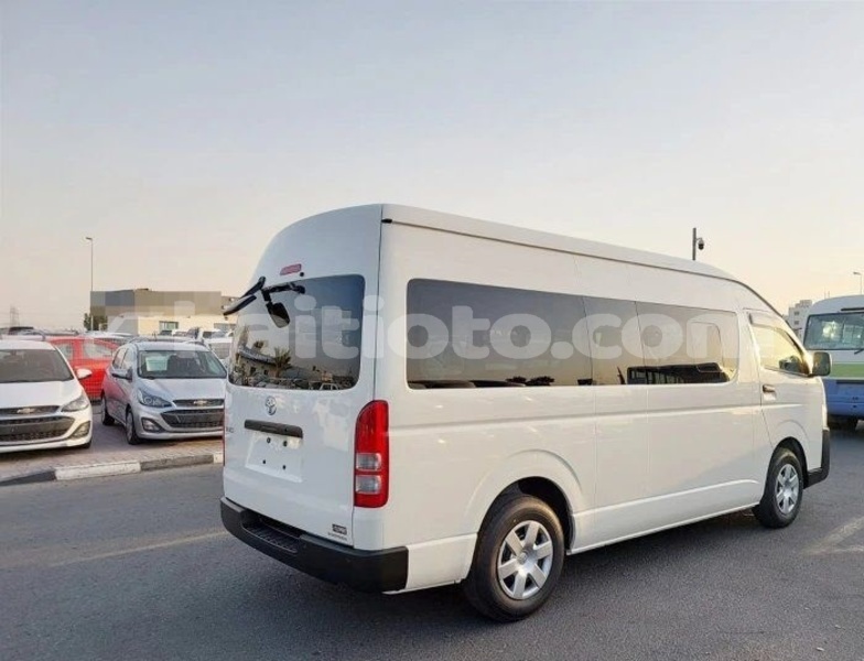 Big with watermark toyota hiace nord cap haitien 4148