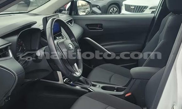 Buy Used Toyota Corolla Cross White Car in Cap-Haitien in Nord Buy Used Toyota Corolla Cross White Car in Cap-Haitien in Nord