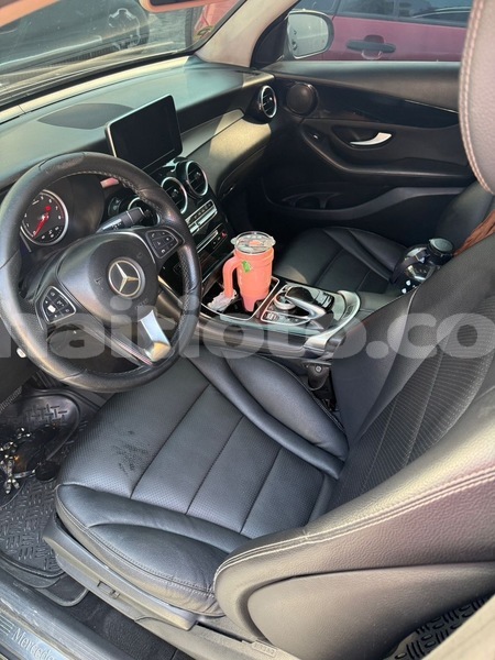 Big with watermark mercedes viano ouest port au prince 4152