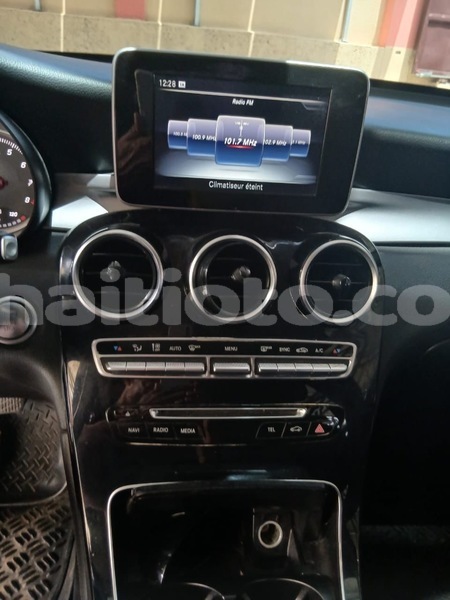 Big with watermark mercedes viano ouest port au prince 4152